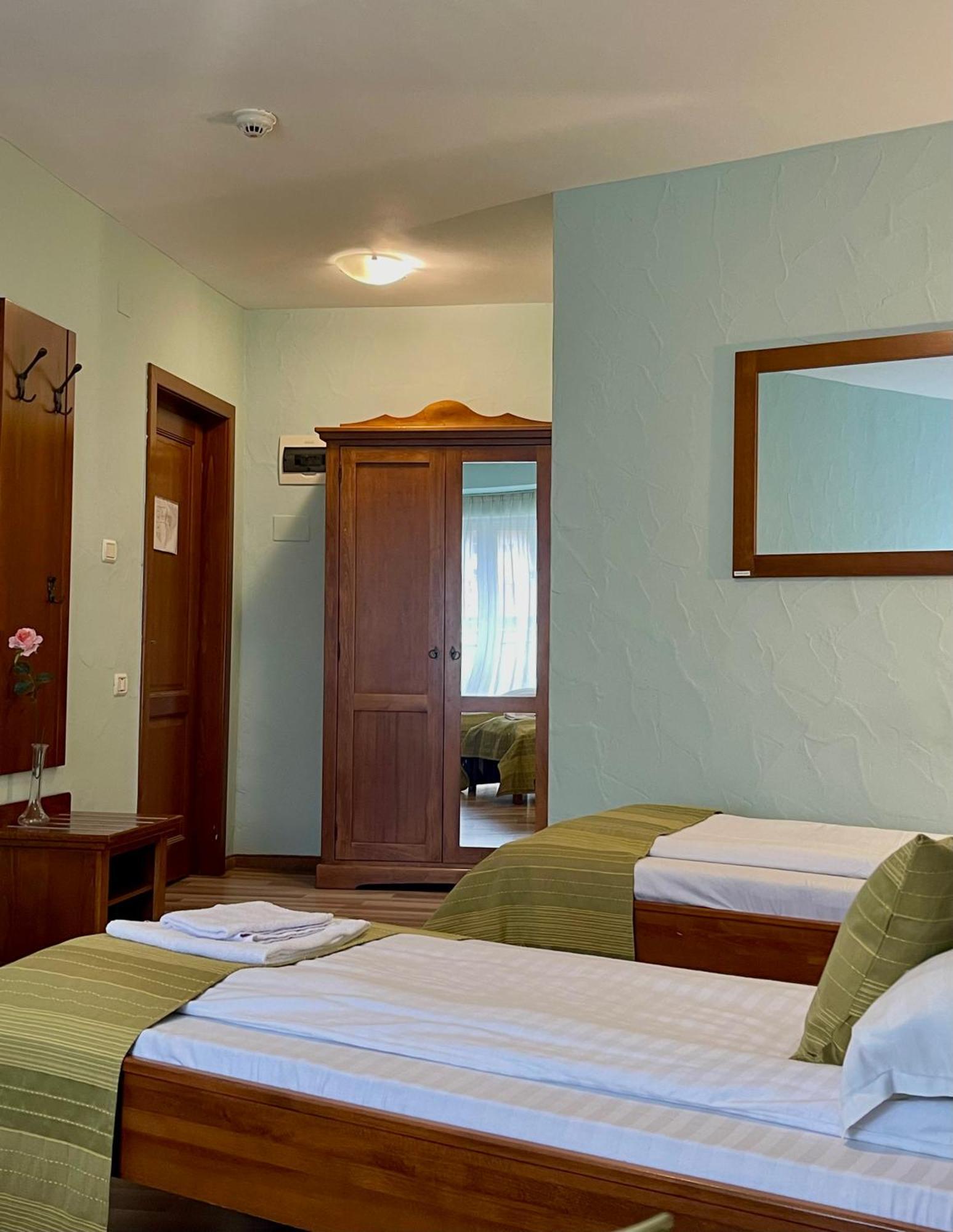 Hotel Lucy Star Cluj-Napoca Eksteriør bilde